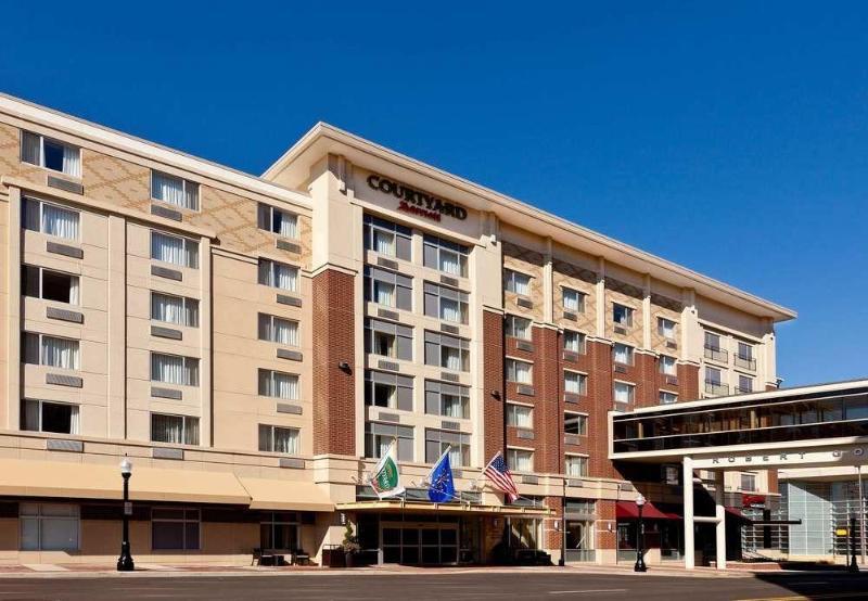 Courtyard Fort Wayne Downtown At Grand Wayne Convention Center מראה חיצוני תמונה