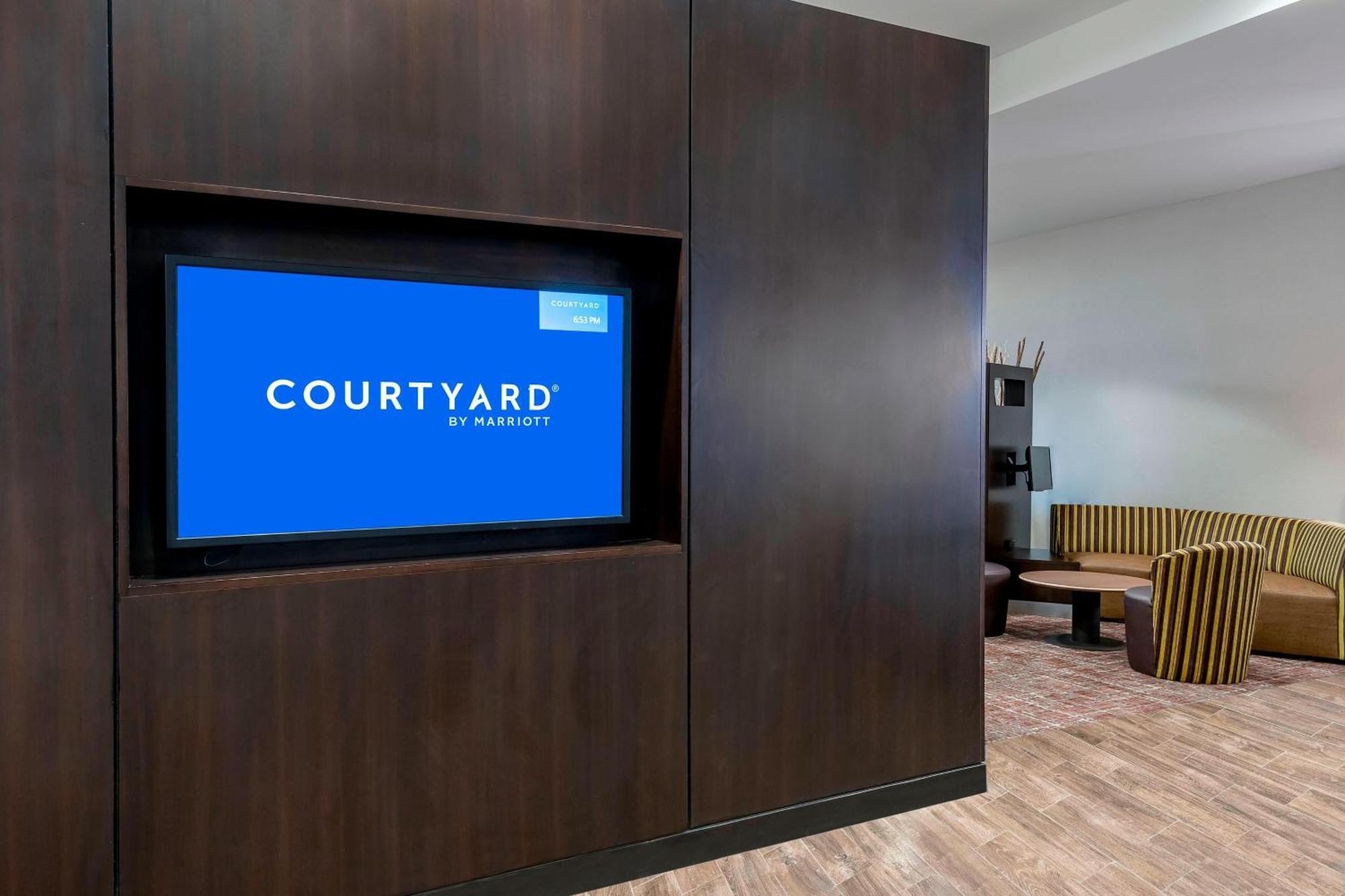 Courtyard Fort Wayne Downtown At Grand Wayne Convention Center מראה חיצוני תמונה