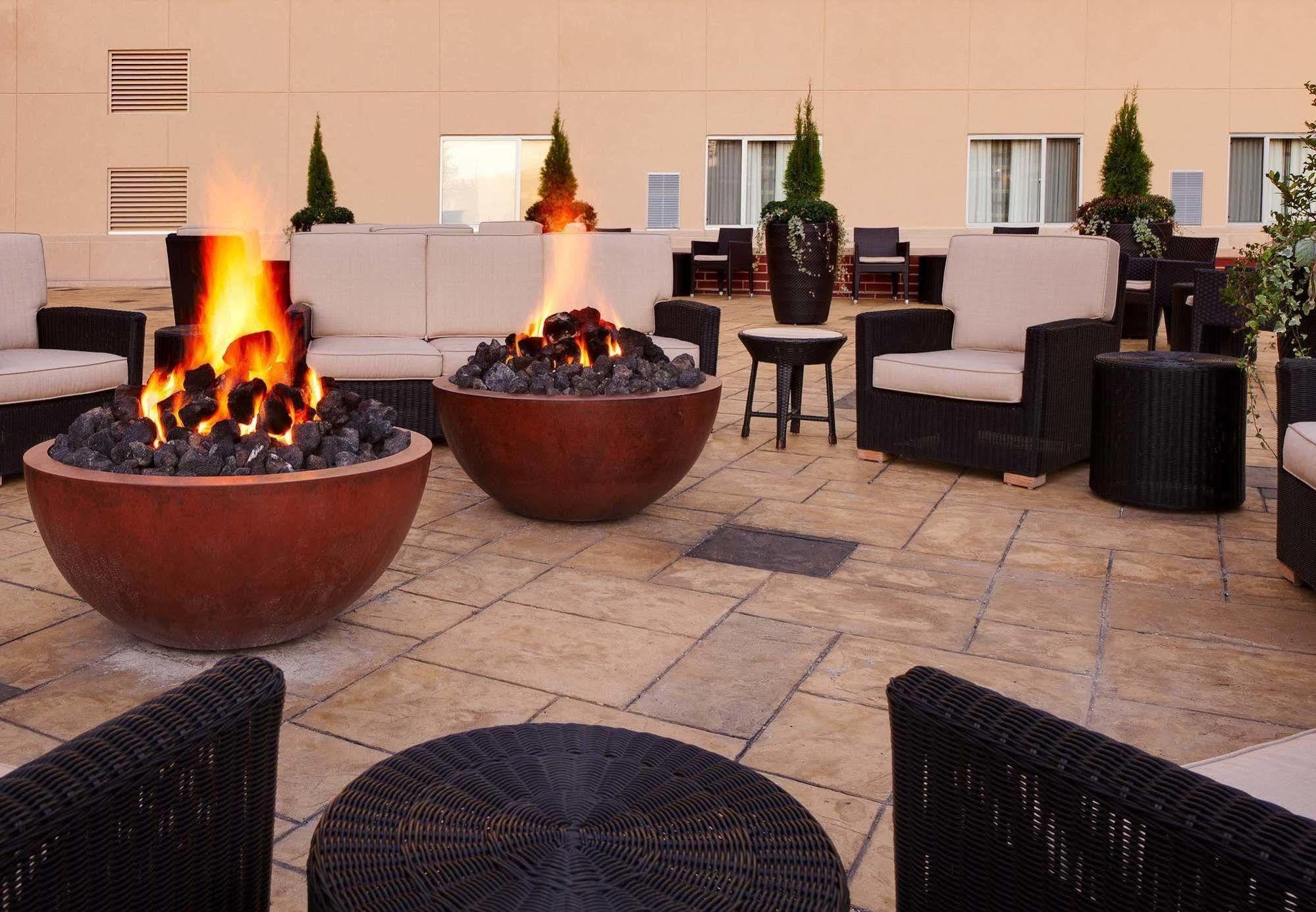 Courtyard Fort Wayne Downtown At Grand Wayne Convention Center מראה חיצוני תמונה